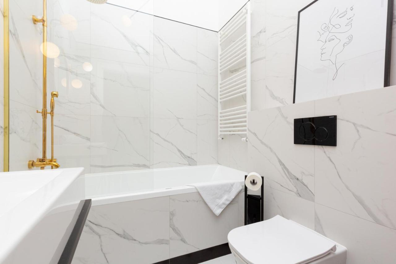 Lux Golden Apartment Praga Kepna By Renters Prestige 바르샤바 외부 사진